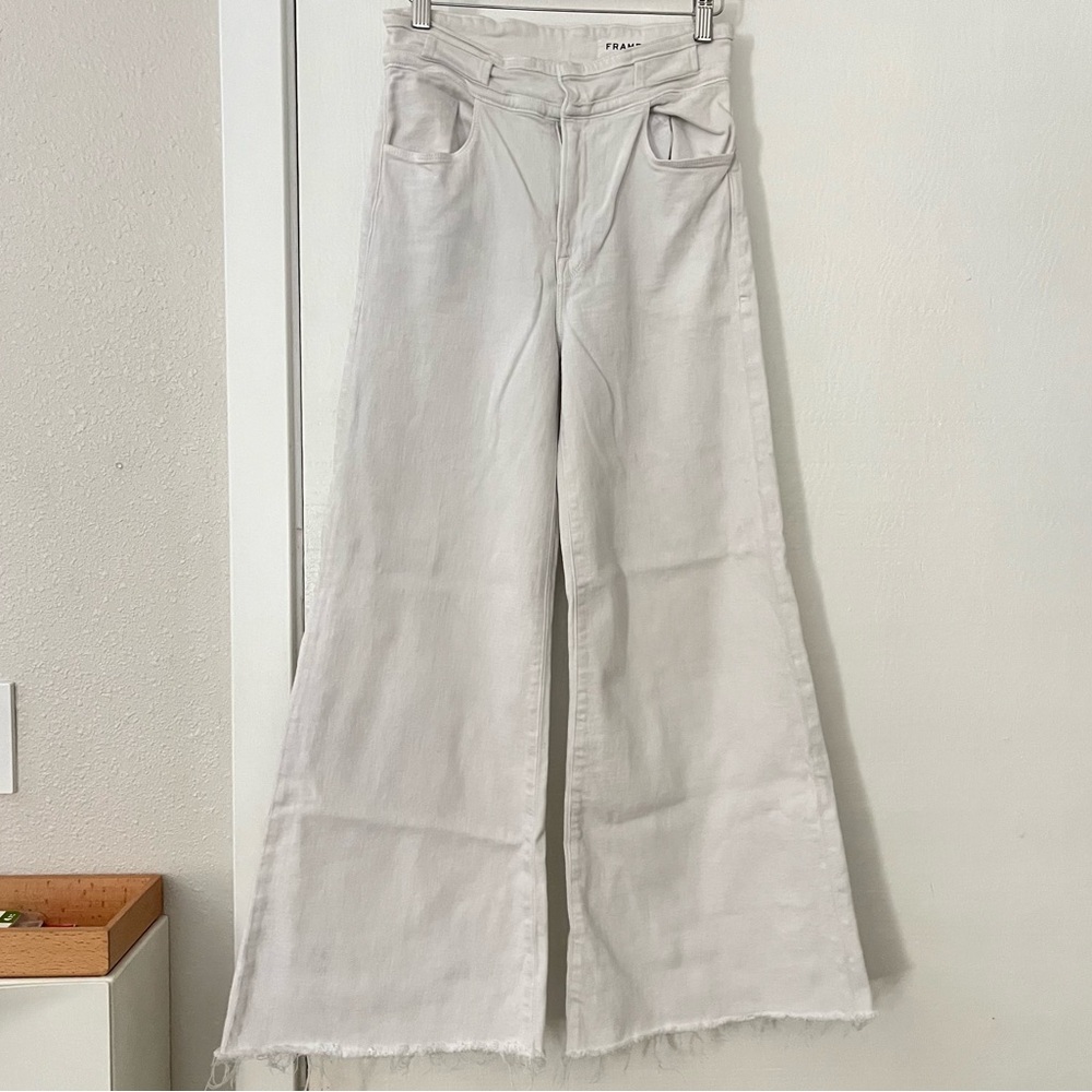 FRAME Le Palazzo Raw Hem Stretch Crop Jean in the color Blanc 27